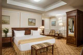 Отель Nobil Luxury Boutique Hotel Кишинёв Полулюкс-1